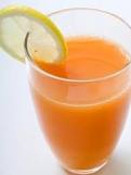 Suco de Abacaxi com Cenoura
