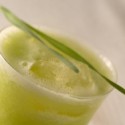 Chá Verde com Abacaxi e Salsinha